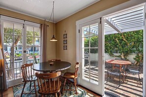 Dining - 351CA: Sprawling Home, Lots of Outdoor Space, Min Away from Beach (Avalon)