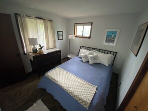 4 soverom, skrivebord, strykejern/-brett og wi-fi (inkludert)