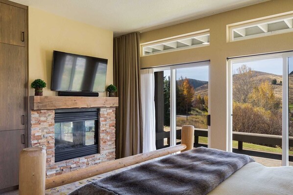 4 bedrooms, iron/ironing board, Internet