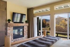 4 habitaciones, tabla de planchar con plancha y acceso a internet