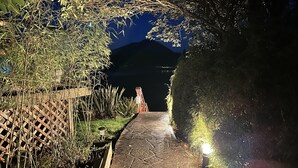 Property grounds - Oceanfront Room with Hot Tub & Firepit (Ucluelet)