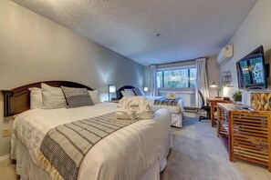 3 slaapkamers, een strijkplank/strijkijzer, gratis wifi, beddengoed