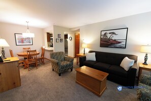 TV, fireplace, stereo