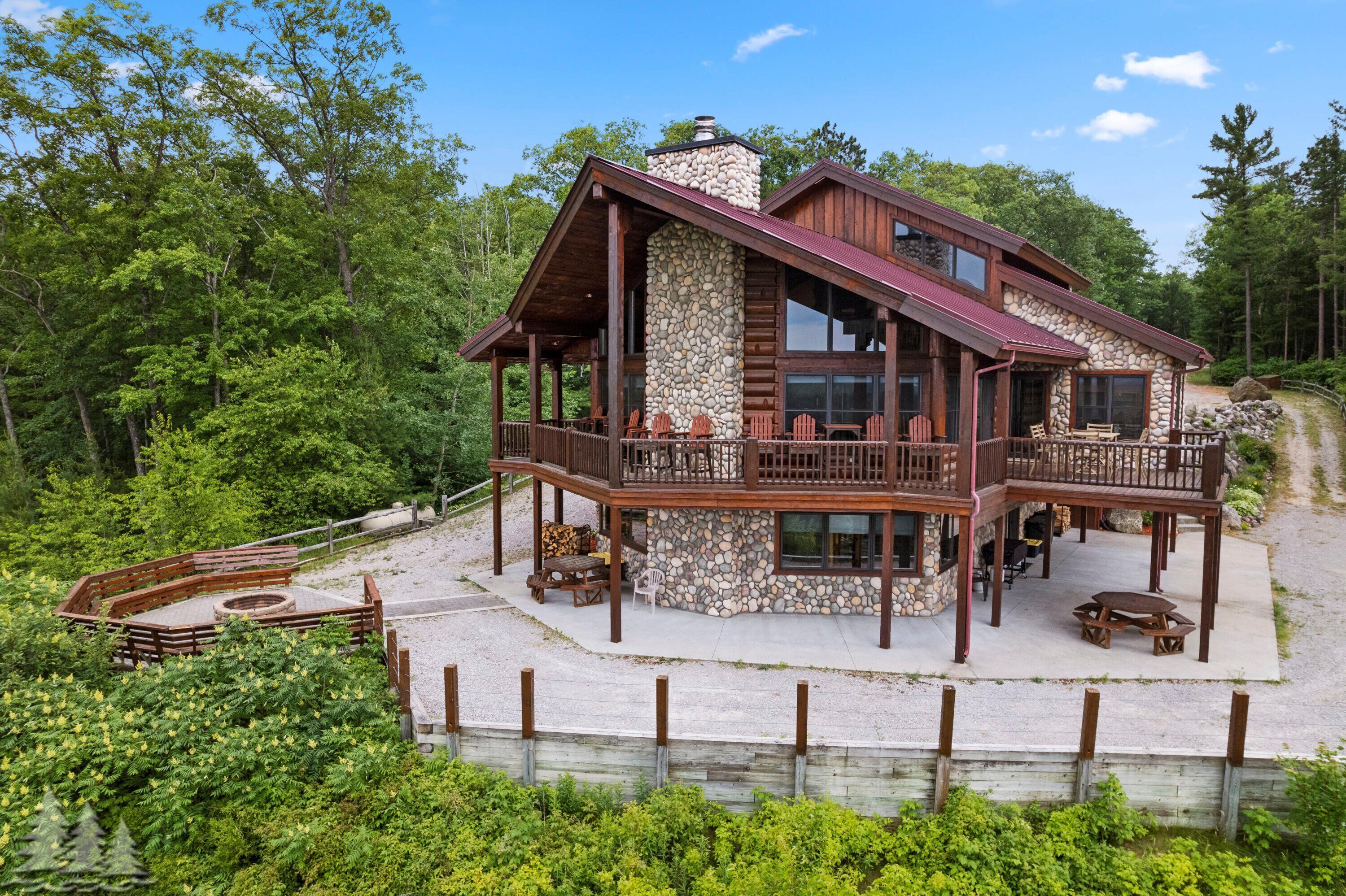 Caribou Ridge Lodge! 1of2 Lodges! Great For Weddings/Family/Friend Groups! VIEWS