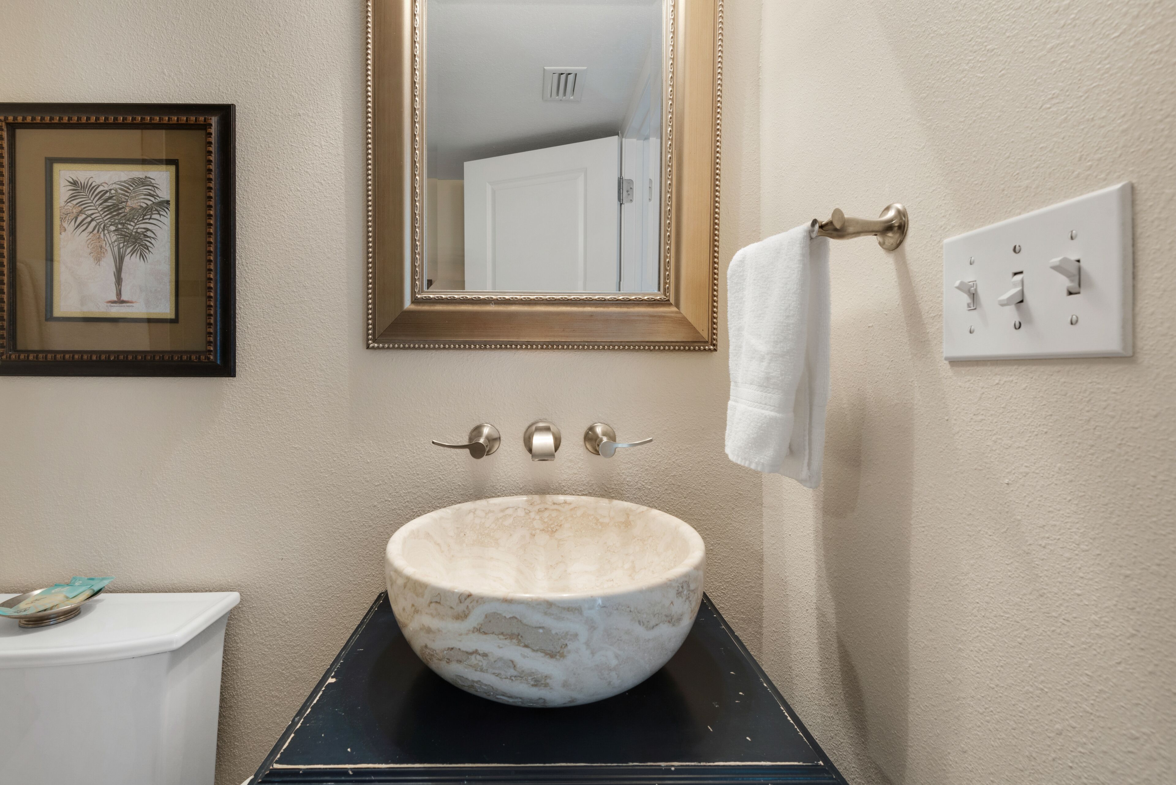 "Sea Oats"  Upscale Gulf Front Condo with amazing views and elevator