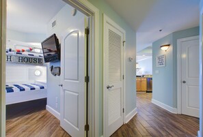 Interior - Azure 519 ~3BR Oceanfront Condo - Sleeps 9 - Unbelievable Views! (Fort Walton Beach)