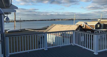 Newly renovated Beach House - near Boston