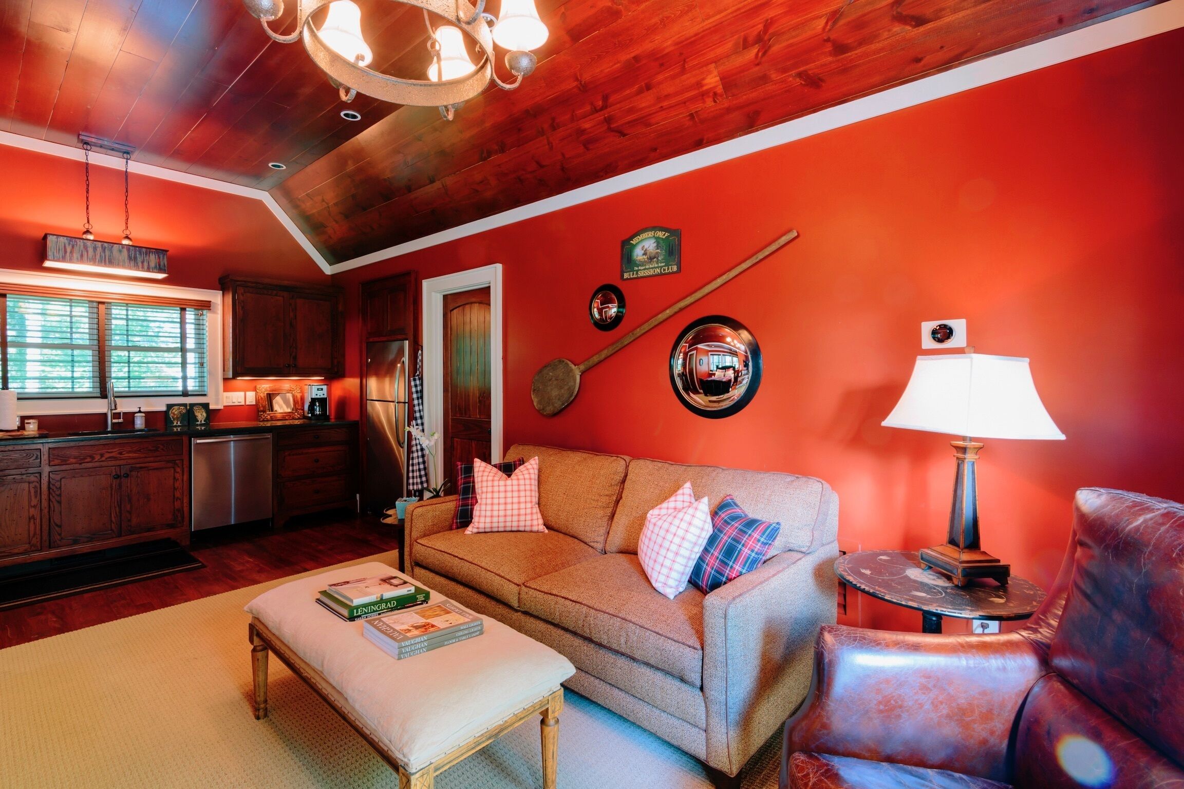 Tranquil Studio With Firepit, Canoe, Wooded Lot, Dogs OK, 4 Min To Town