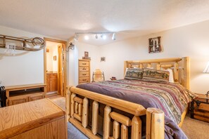 2 多间卧室、熨斗/熨衣板、免费 WiFi、床单