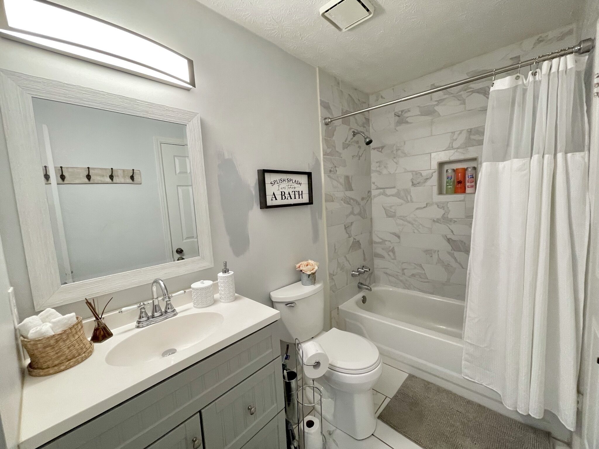 6BDR Charming Home 15 min from City 12Guests