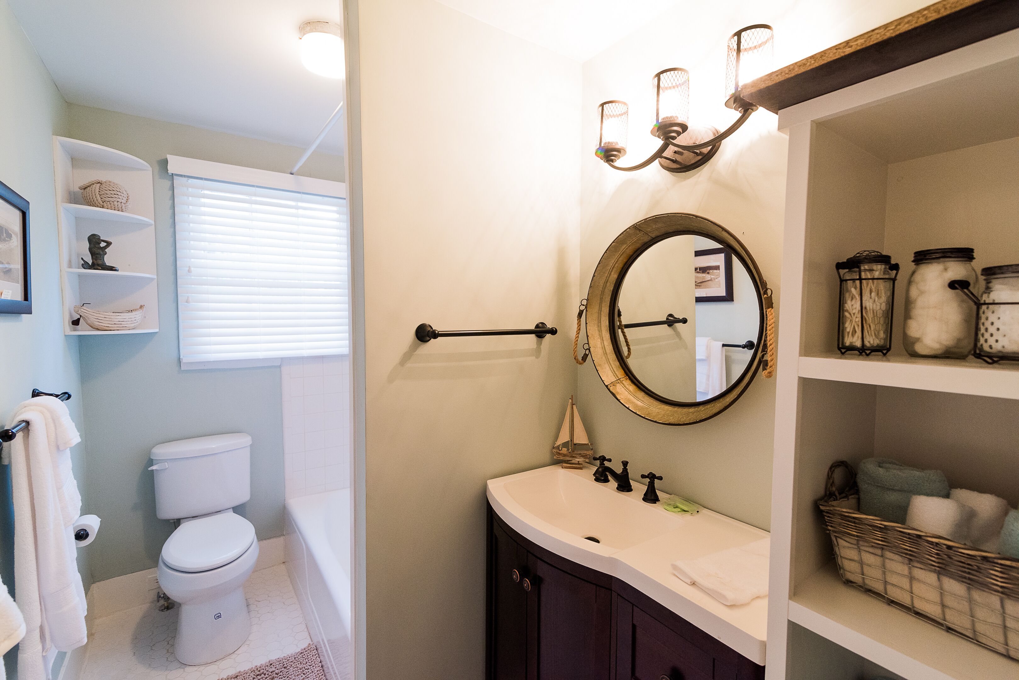 Captain's Boathouse- Kayaks, Private Dock, Views!