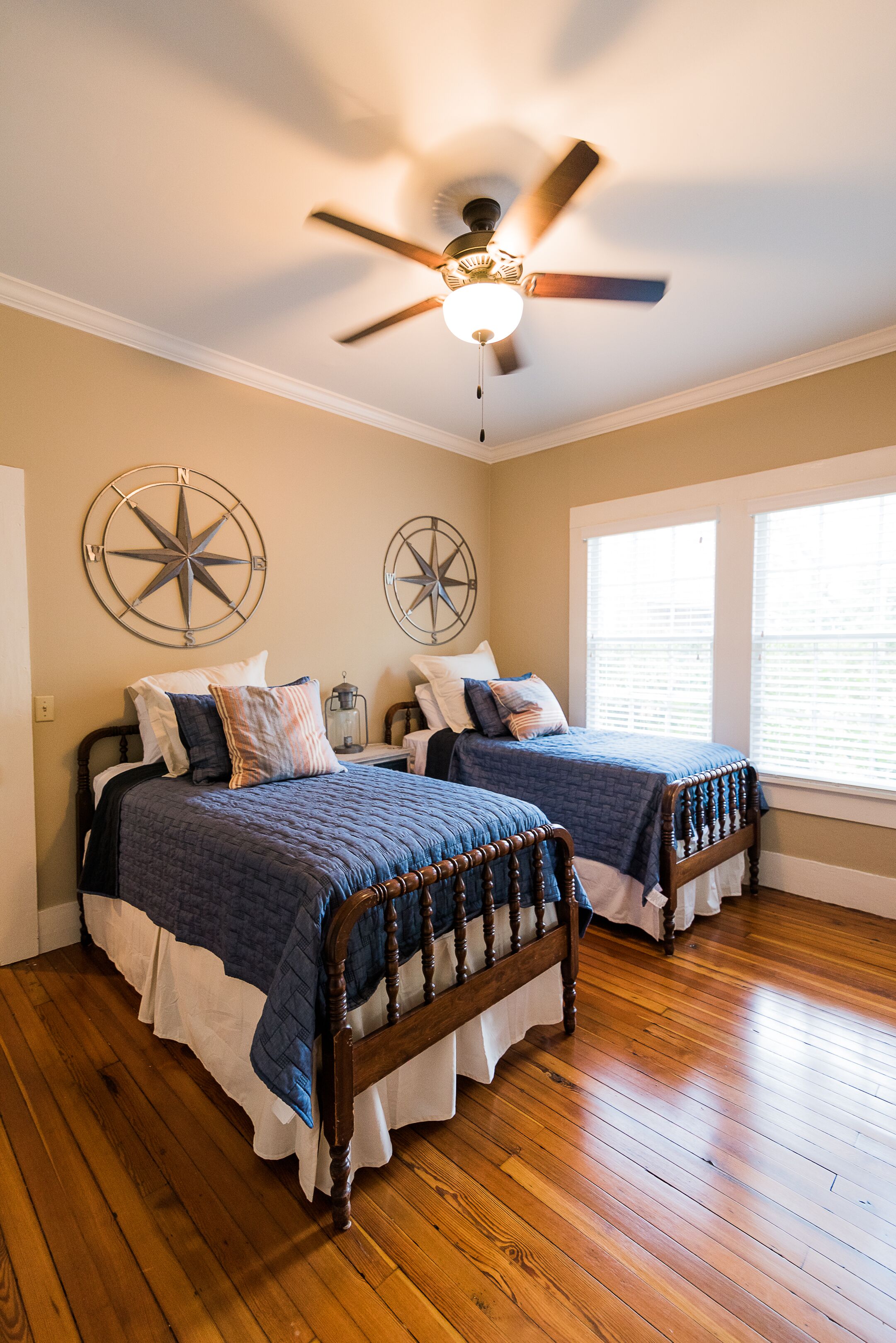 Captain's Boathouse- Kayaks, Private Dock, Views!