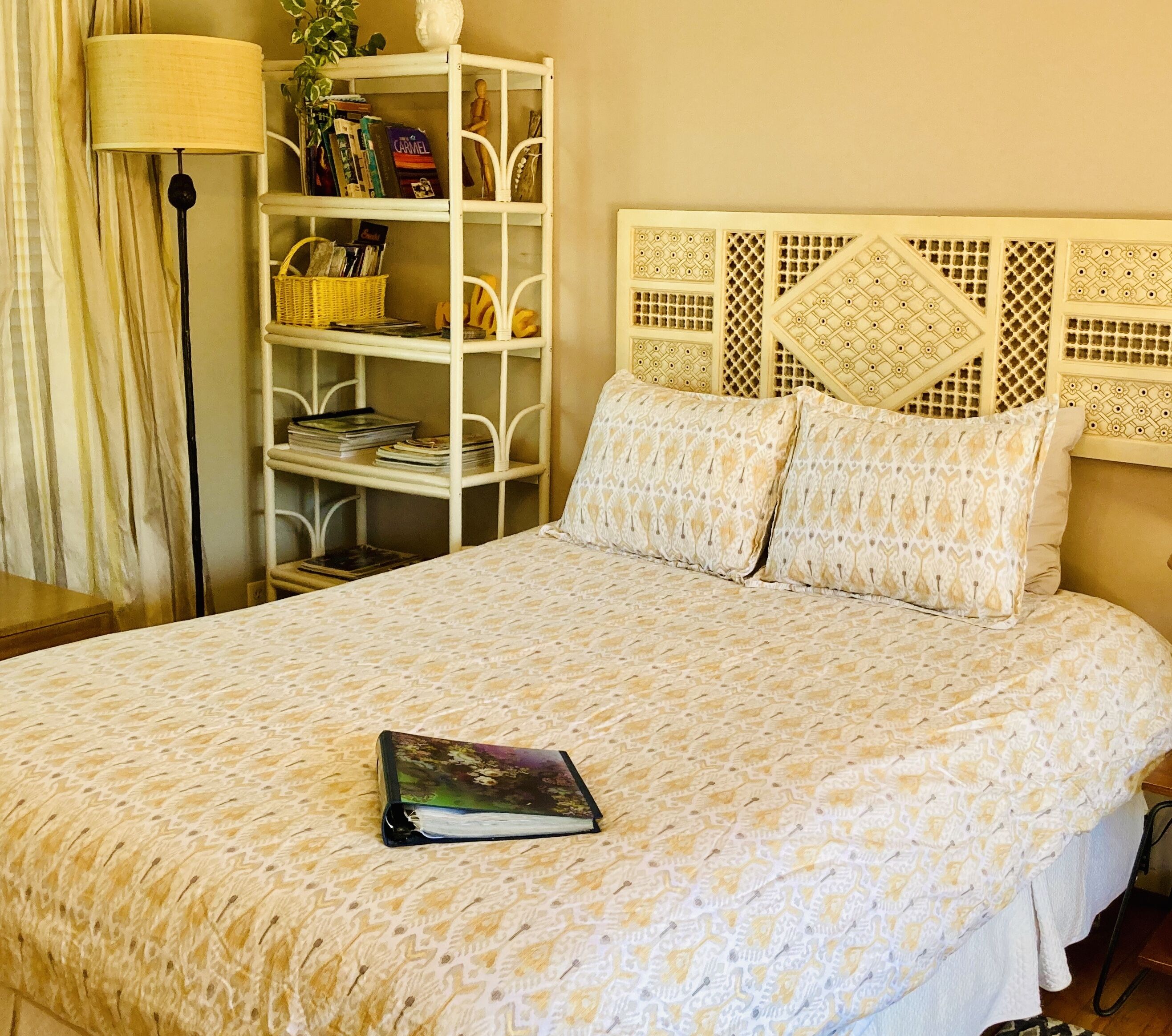 BEACH-HIKE-GOLF Sparkling Clean Sunny Private Studio