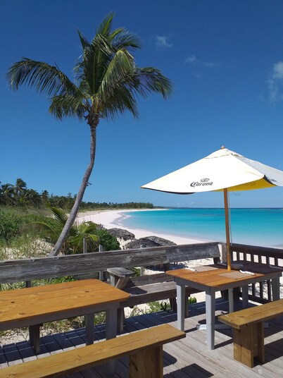 Sea Shanty -  Ocean view, Private pool, Walk to Beach, Prime Central Location. 