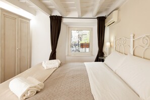 2 slaapkamers, een strijkplank/strijkijzer, gratis wifi, beddengoed