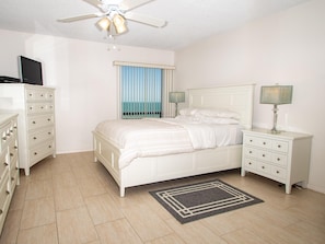2 bedrooms, iron/ironing board, internet, bed sheets