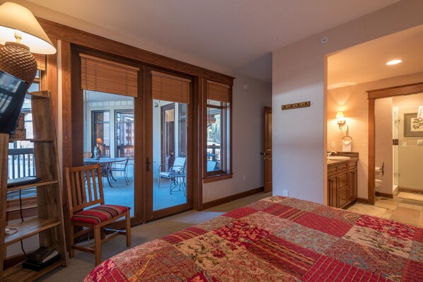 2 chambres, fer et planche à repasser, accès au Wi-Fi (inclus)