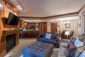 TV, fireplace - Luxurious condo next to the lifts, 2 master bedrooms, free wifi, & parking. (Copper Mountain)
