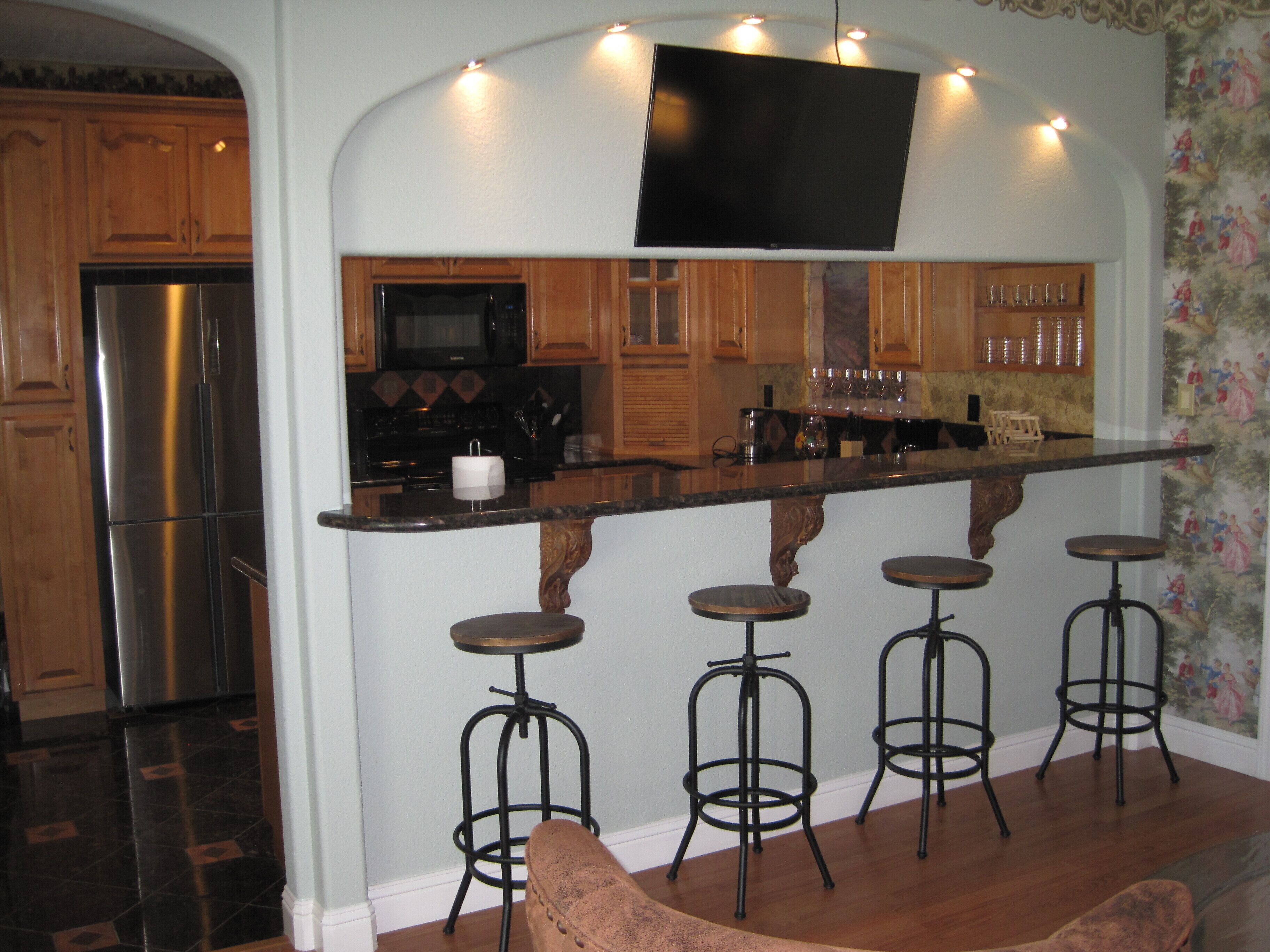 Grand Château 2-bedroom unit. Pool access