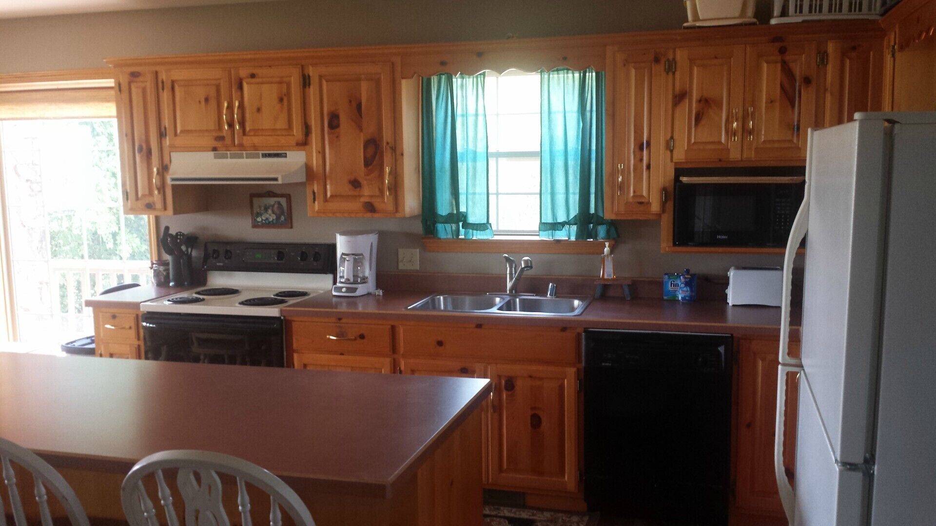 Calico Rock Cabin-500 Calico St(390 Chessmond Ferry Rd) viewing the White River 