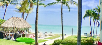 Private Tropical Beach White Sand-No Stairs-King Bed-Heated Pool- Superfast WiFi