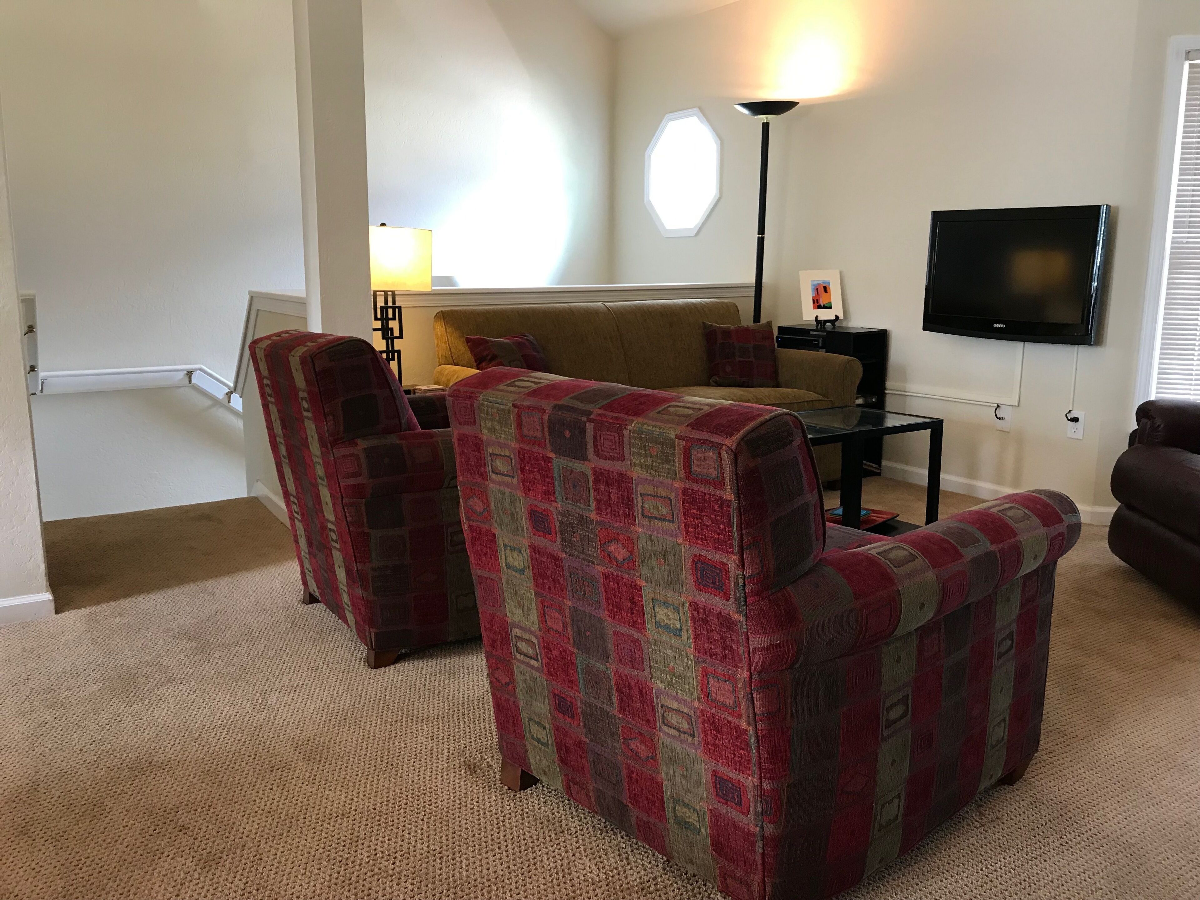 Downtown C B, Contemporary, Sunny 2BR, Stunning Views