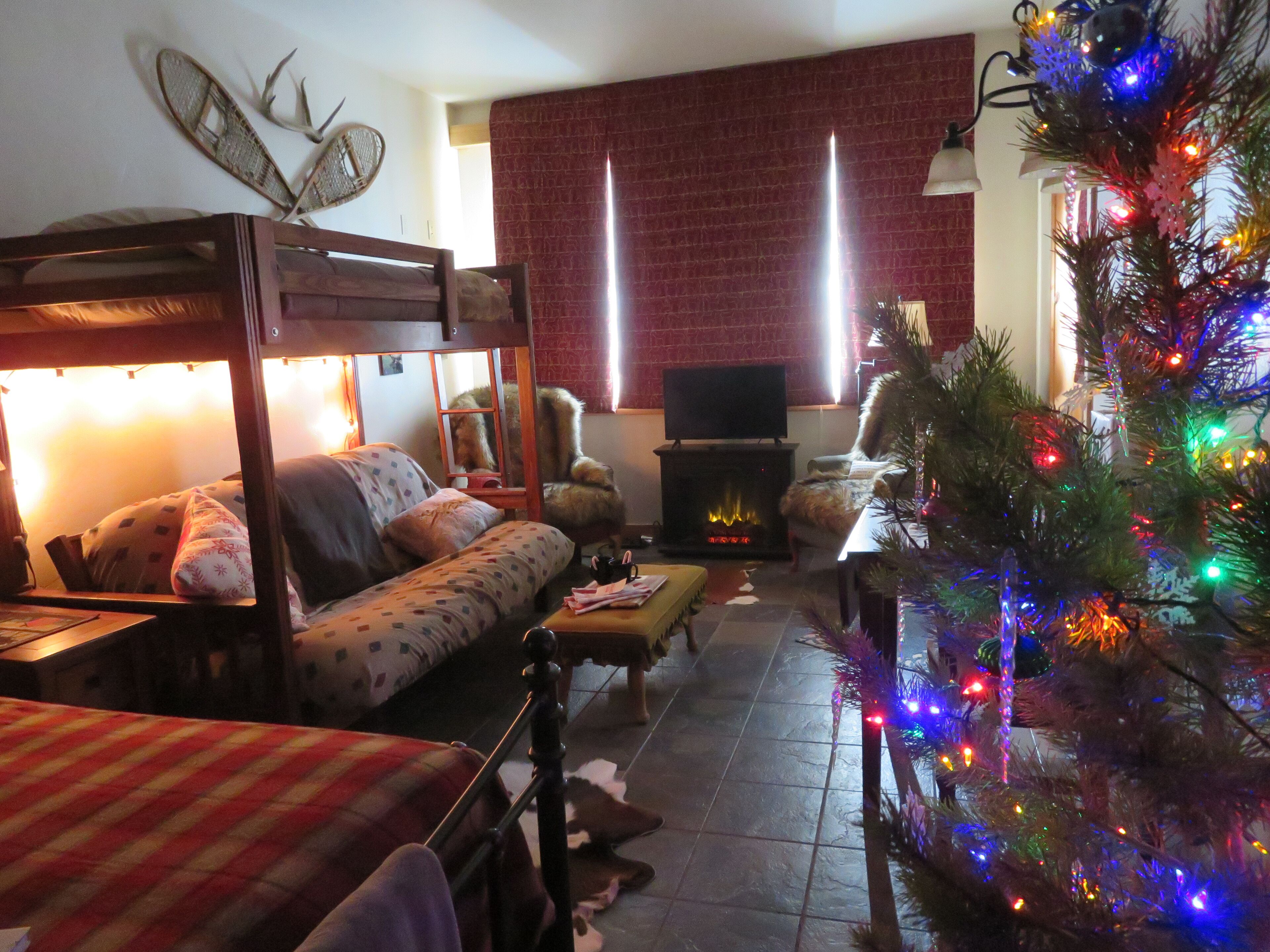 Remote location! Adequate vehicles and tires are necessary. Shared hot tub