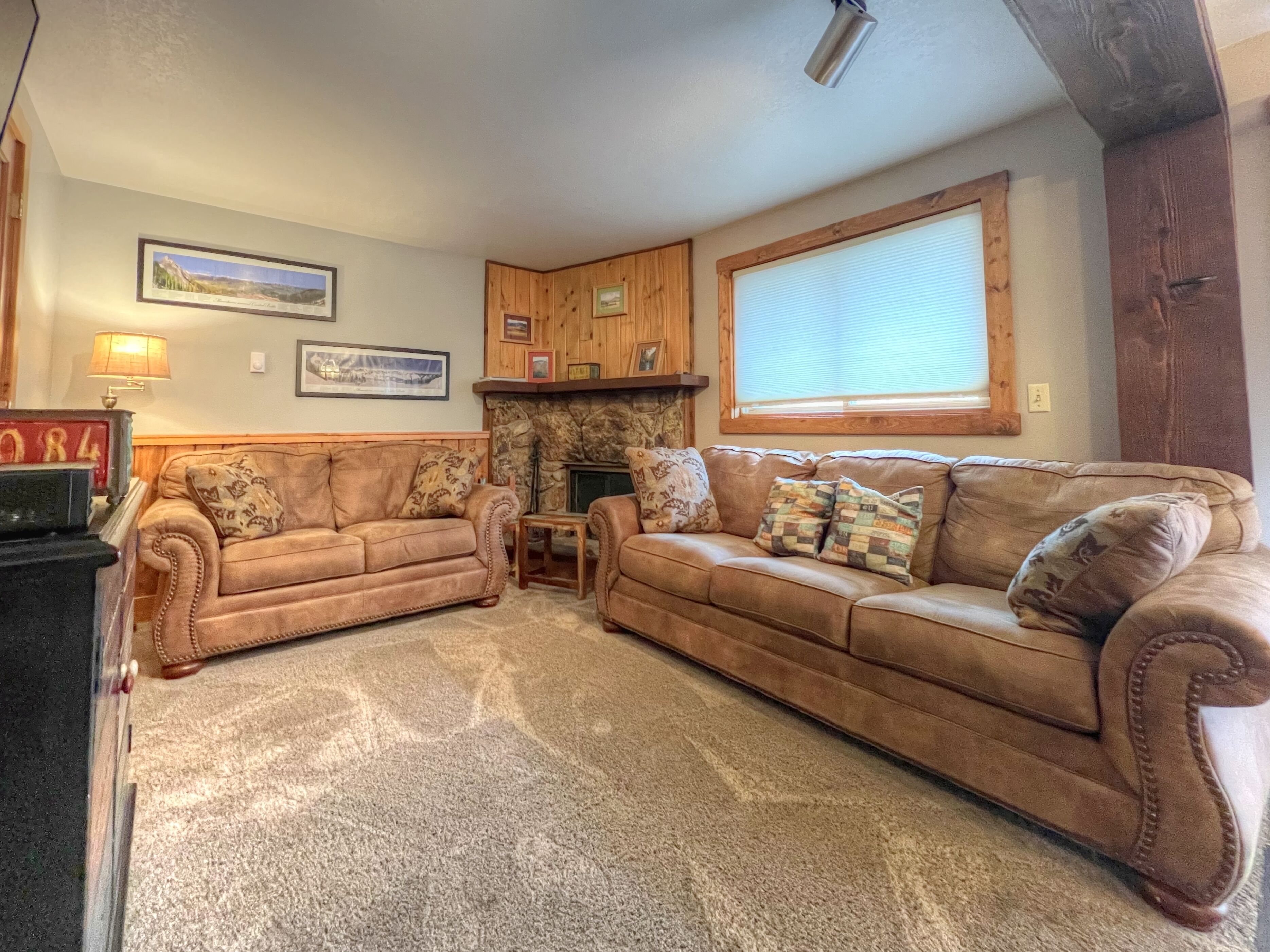 Adorably Renovated! Game Room, On Shuttle Route!