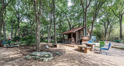 Nestled next to one of the nation’s largest inner-city parks,The Cottate in Cameron Park
