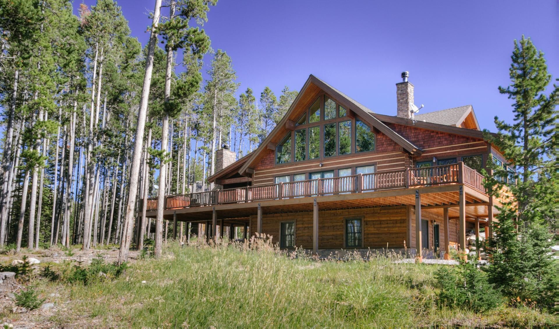 Book your Winter Getaway Today! Fabulous Retreat with close Ski Access, Home Theater and Hot Tub