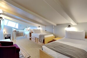 3 chambres, fer et planche à repasser, accès Internet, draps fournis