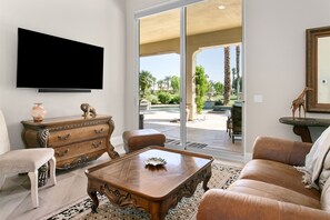 Smart TV, fireplace - 3 Bedroom, PGA West home, Private Pool & Spa, #063306 (La Quinta)