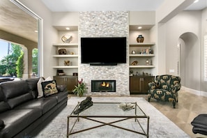 Smart-tv en een open haard
