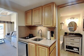 Interior - 🌲Timberline 318 Studio Deluxe ~ Hot Tub~Pool~WiFi~Ski-in/out~Local Shuttle🌲 (Snowmass Village)