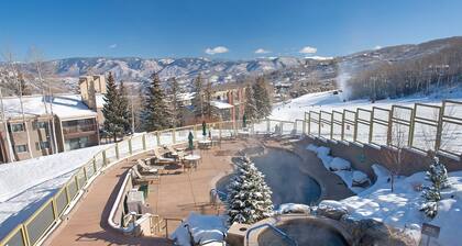 🌲Timberline 318 Studio Deluxe ~ Hot Tub~Pool~WiFi~Ski-in/out~Local Shuttle🌲