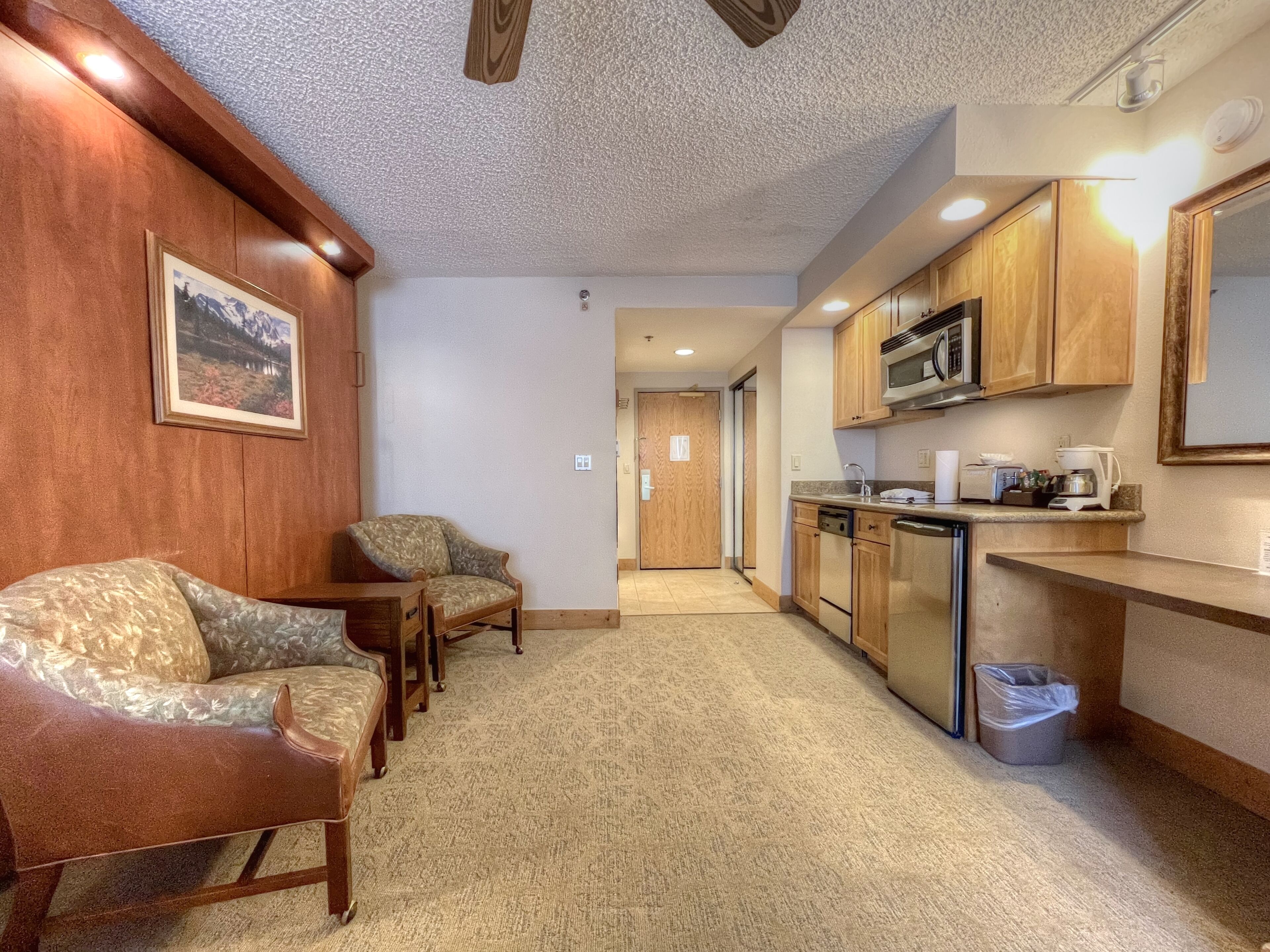 Hotel Room in the Base Area, Indoor/Outdoor Pool & Hot Tub!