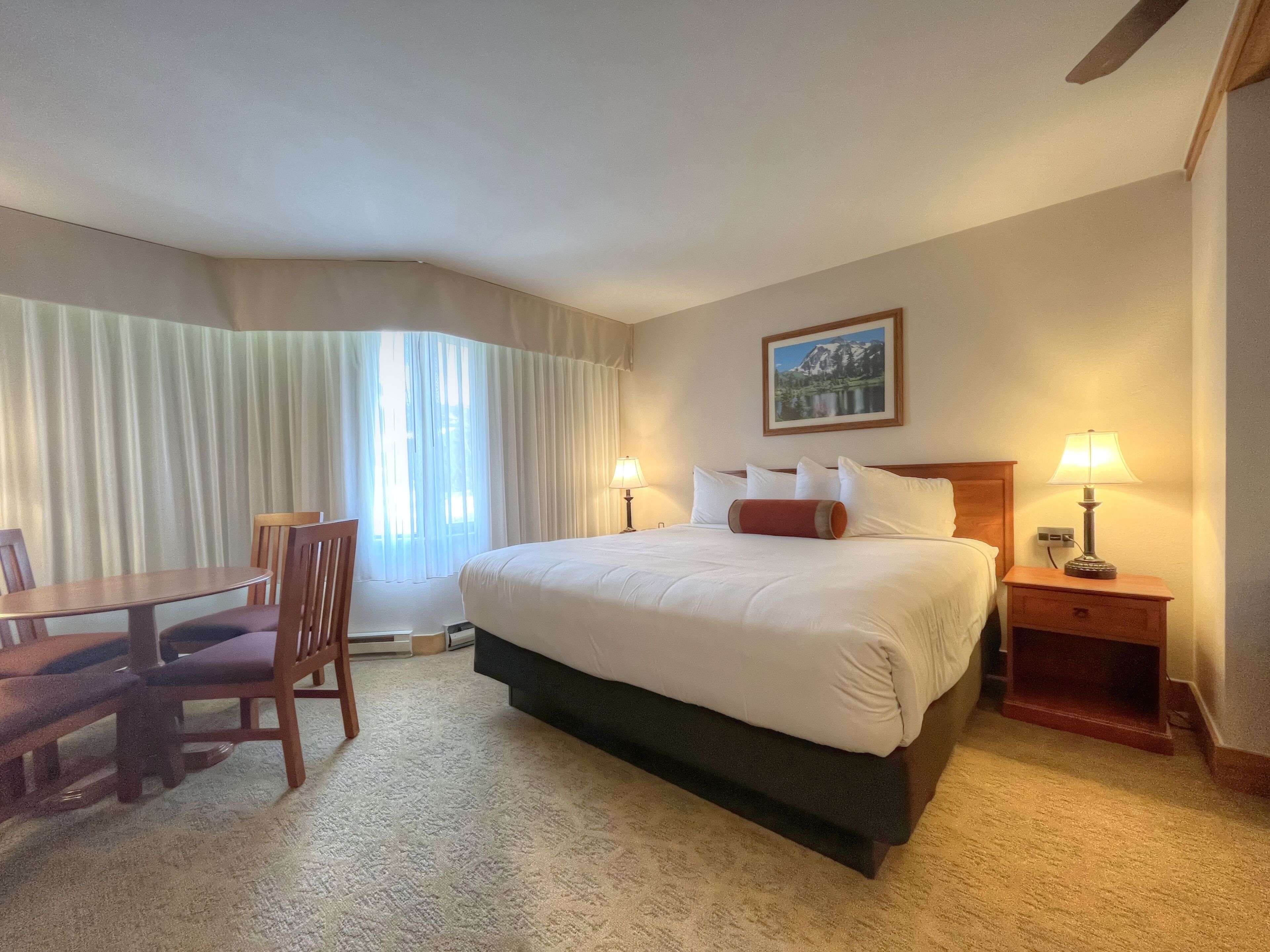 Hotel Room in the Base Area, Indoor/Outdoor Pool & Hot Tub!