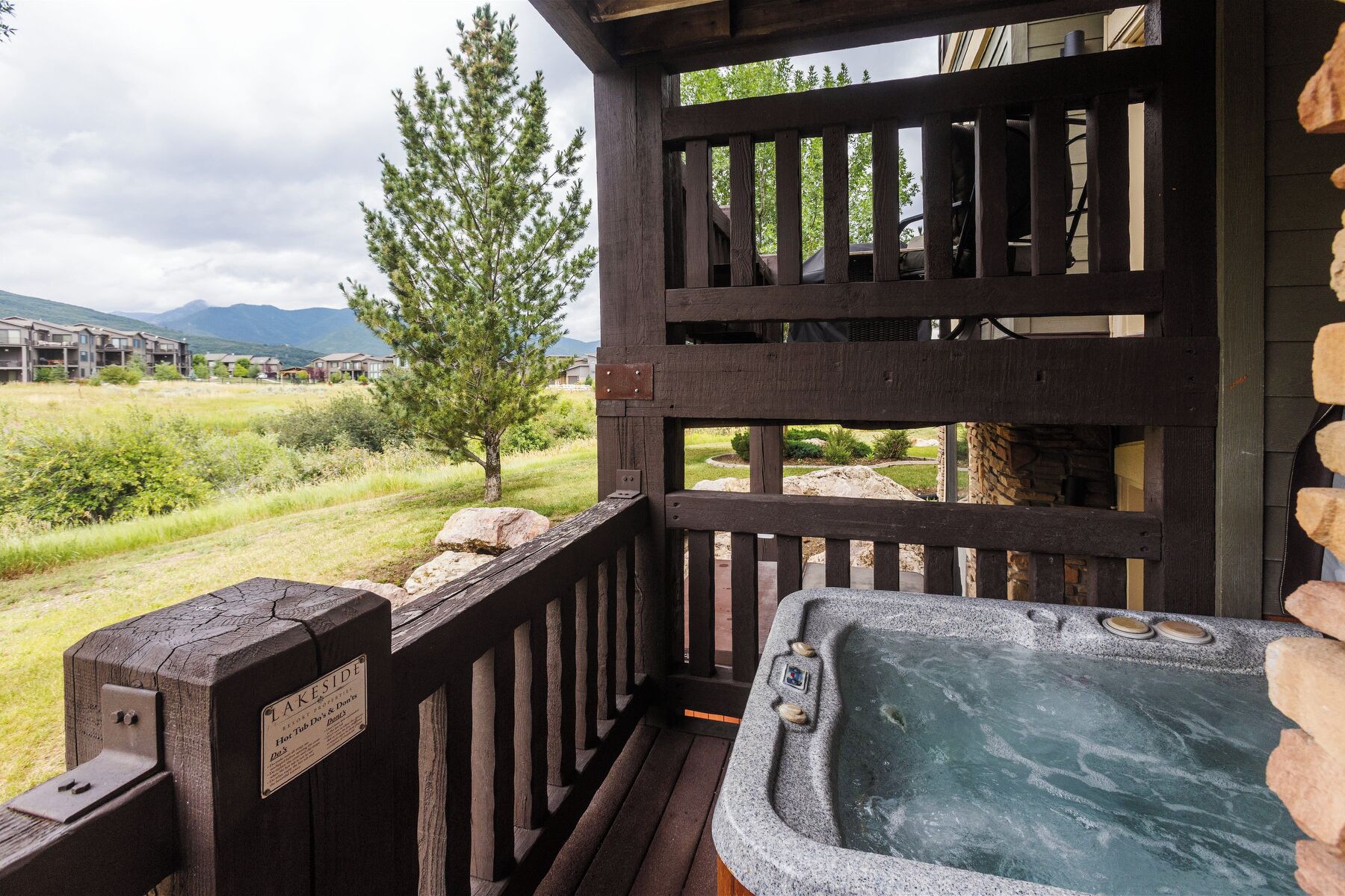 3 Bedroom Huntsville, Utah Lodging Option - Sleeps 8 People LS23