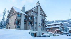 Exterior - Updated & Bright Mountain Condo (Whitefish)