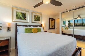 2 bedrooms, WiFi, bed sheets - Kanai A Nalu Unit 414 Oceanfront Ocean view (Wailuku)