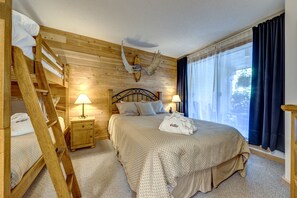 1 bedroom, iron/ironing board, free WiFi, bed sheets