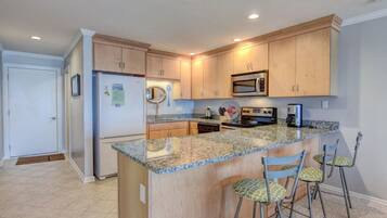 Fridge, microwave, oven, dishwasher