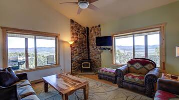 TV, fireplace, Netflix, DVD player