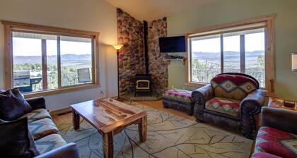 Private Luxurious Ridgetop Hideaway on 9 Acres! Between Bryce & Zion! A\C