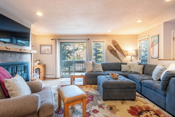 Televisión, chimenea