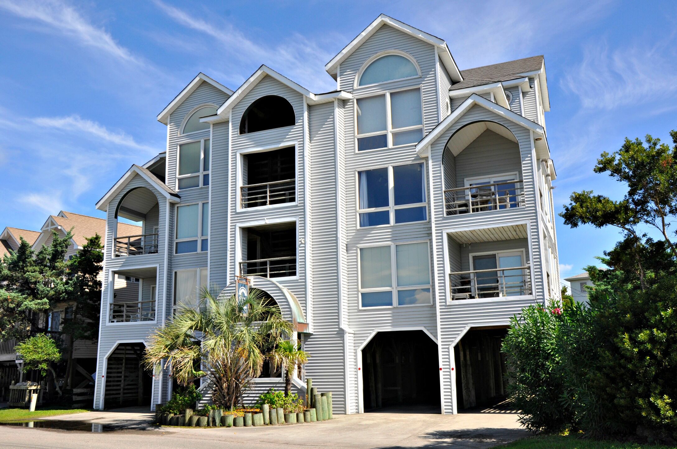 Selah By The Sea : Relax on the covered deck and enjoy the breezes