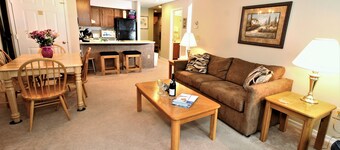 Beautiful condo nestled slope side on Pico Mtn-walk to lift &ski back! 202