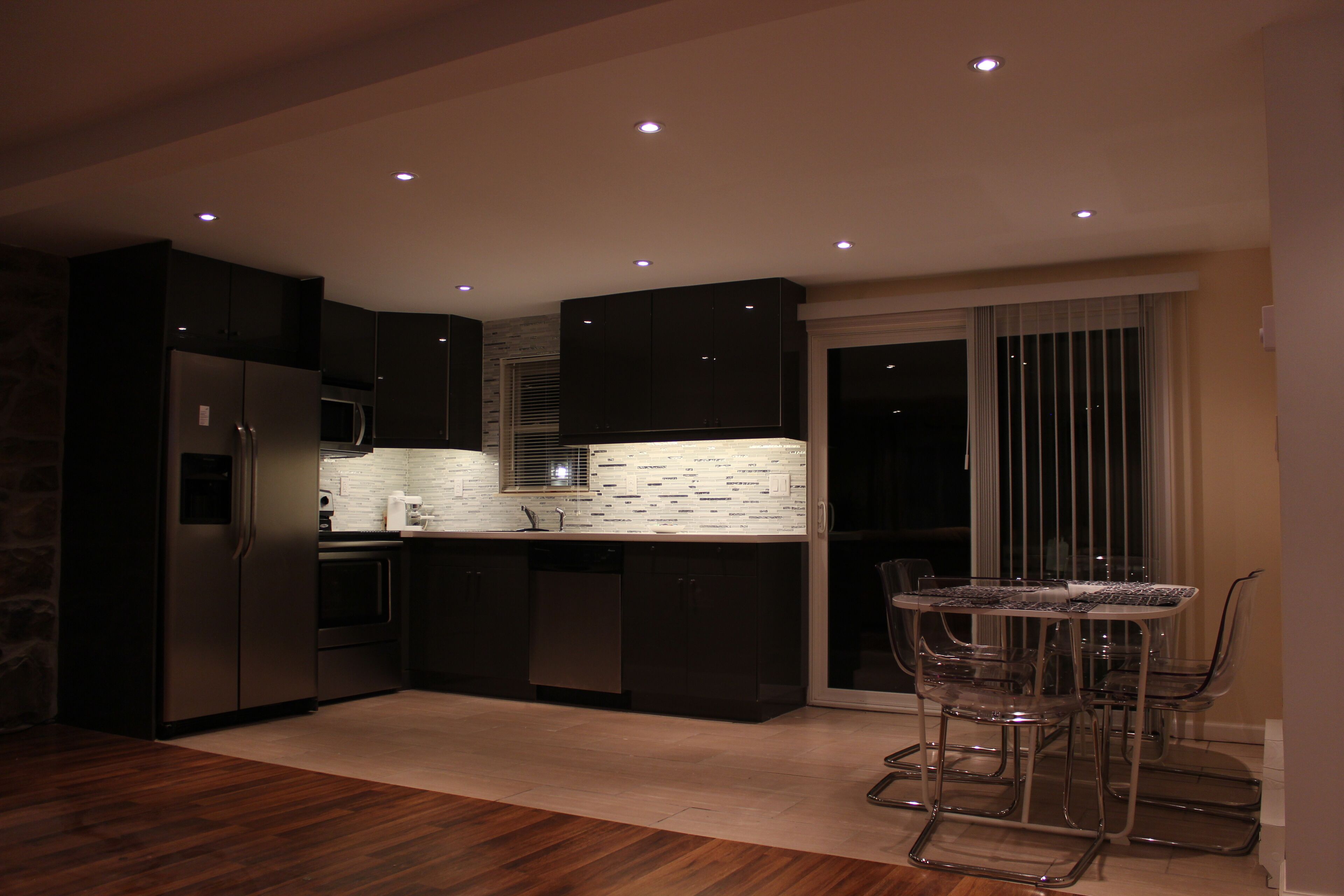 Cozy Pocono Home w/ Hot Tub, Sauna, Game Room, A/C, 65" TV, WIFI,