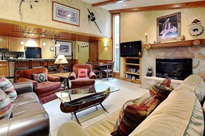 TV, fireplace, DVD player, table tennis