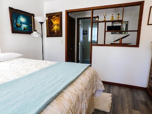 2 chambres, fer et planche à repasser, Wi-Fi gratuit, draps fournis